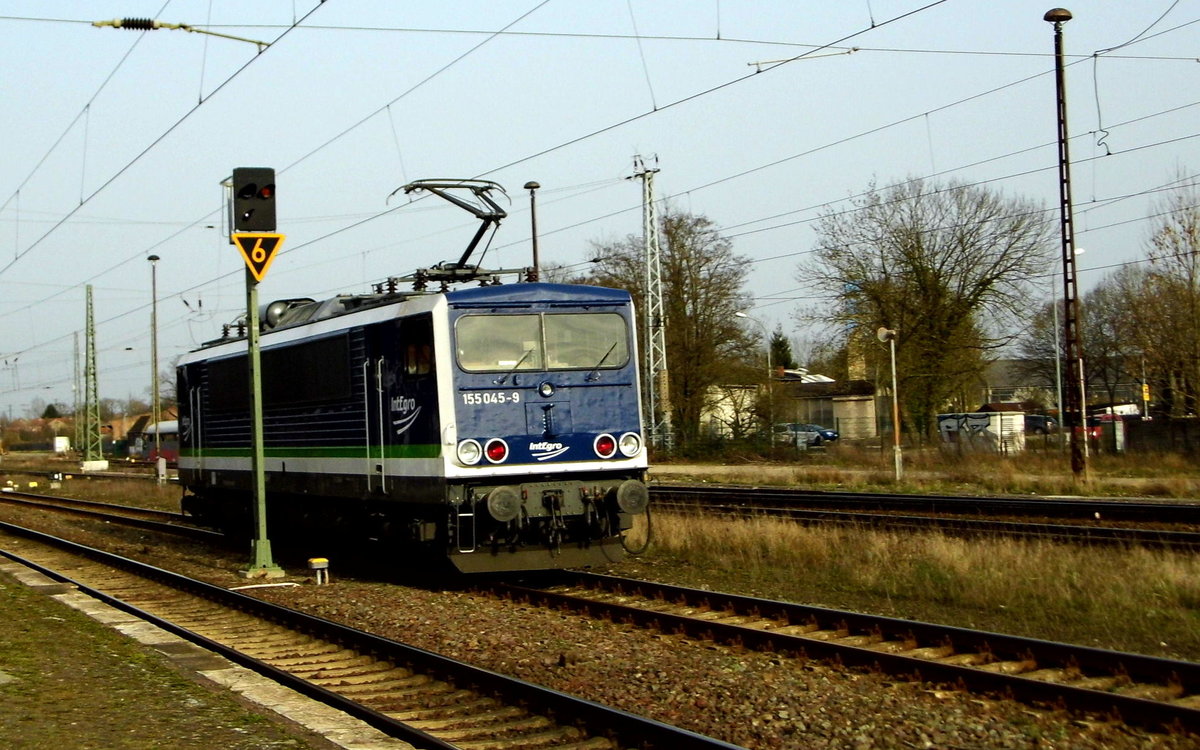 Am 03.04.2016 kam die 155 045-9 von der IntEgro (Press) aus Richtung Borstel nach Stendal .