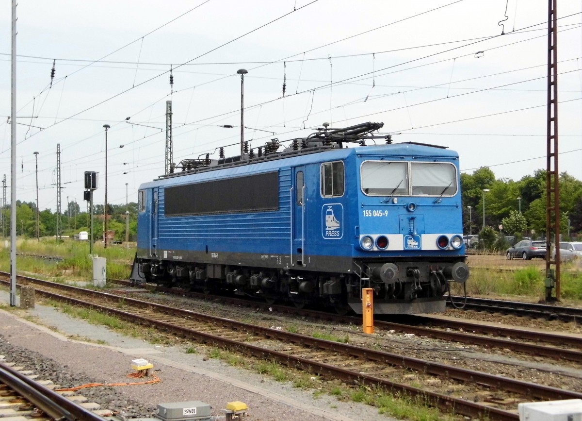 Am 03.07.2015 war die 155 045-9 Press in Stendal abgestellt .