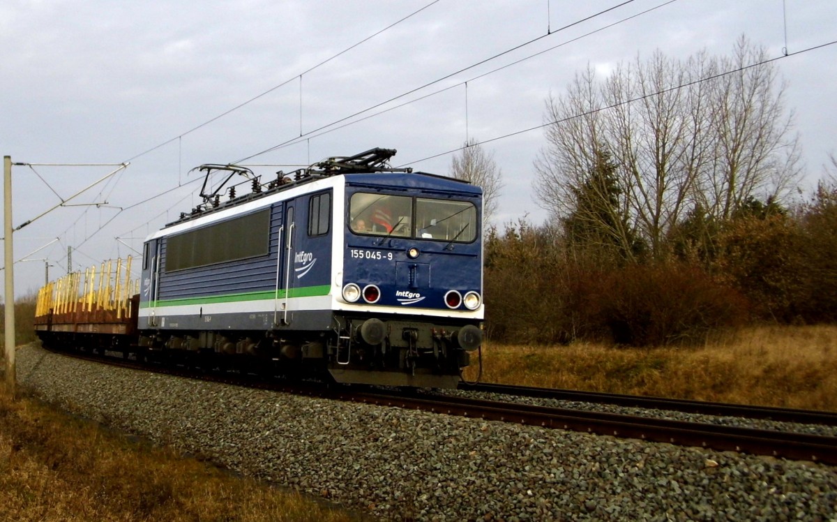 Am 05.02.2016 kam die 155 045-9 von der IntEgro (Press) aus Richtung Borstel und fuhr weiter in Richtung Stendal .