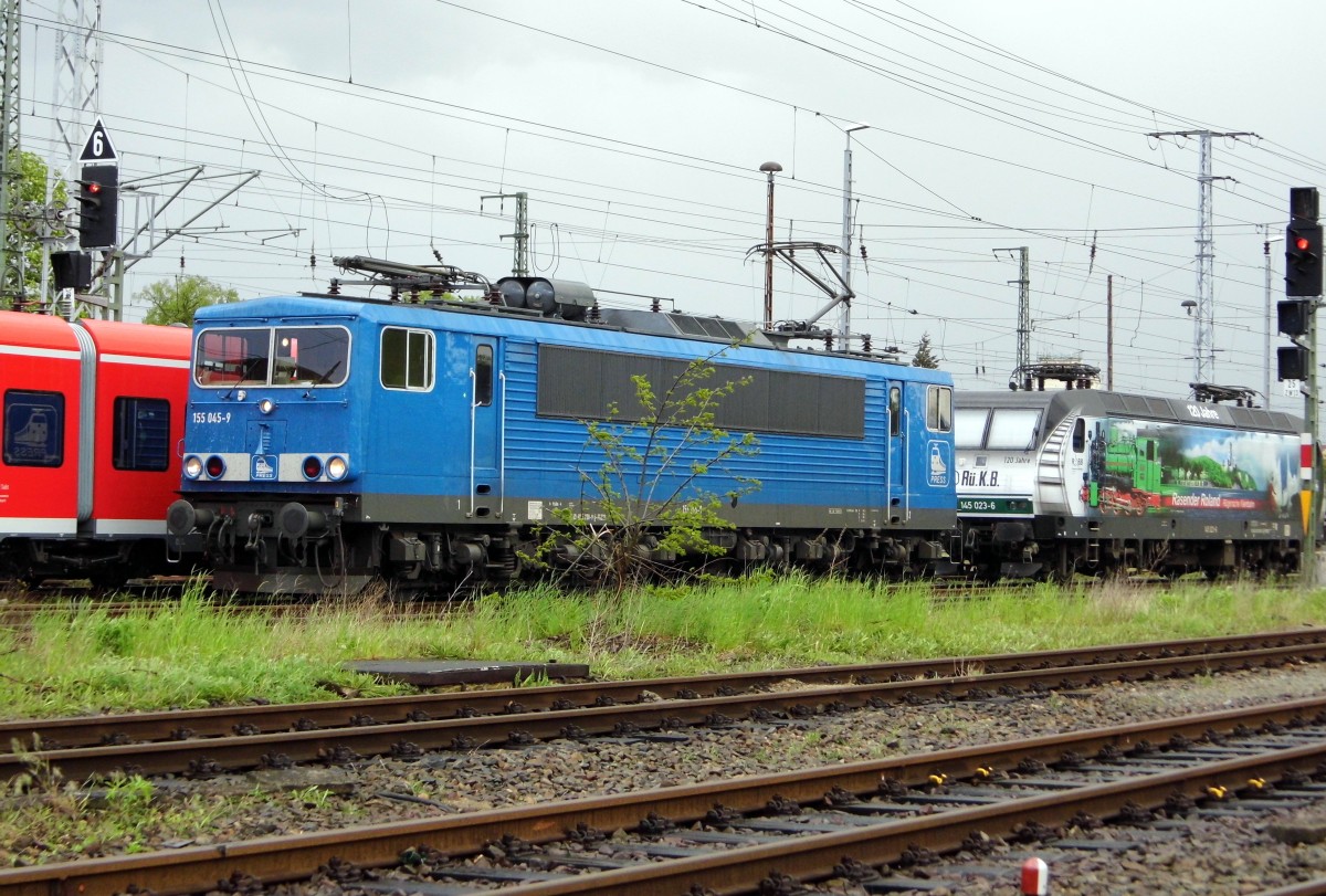 Am 05.05.2015 waren die 145 023-6 und die 155 045-9 von der Press in Stendal abgestellt .