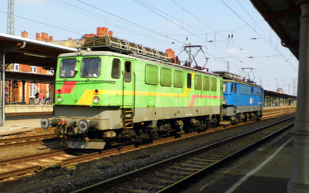 Am 09.09.2016 kamen die  142 133-8 und die 142 042-1 von der EGP  aus Richtung Magdeburg nach Stendal und fuhr weiter in Richtung Wittenberge .