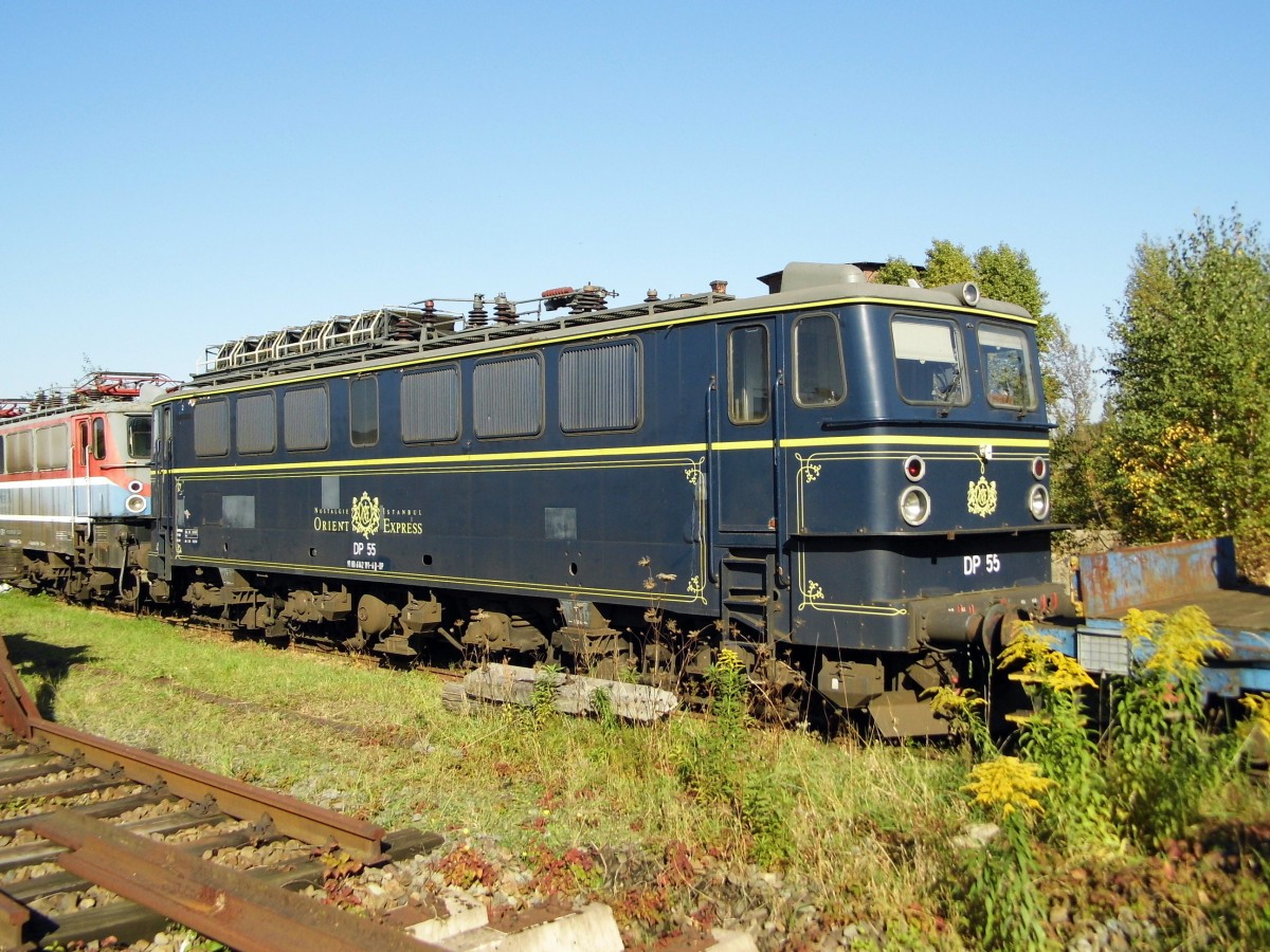 Am 10.10.2015 Herbstfest im Lokschuppen Wittenberge stand die 142 191-6  von der DP55(EGP).