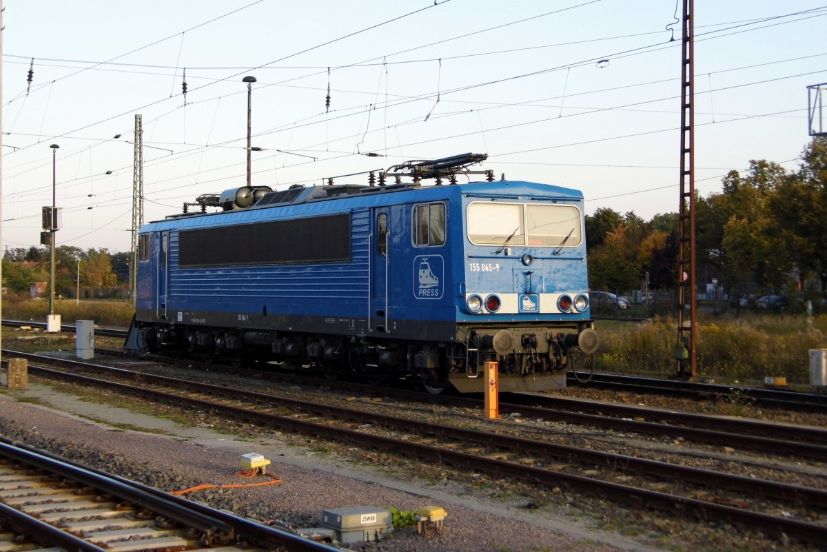 Am 12.10.2015 war die 155 045-9 von der Press in Stendal abgestellt .