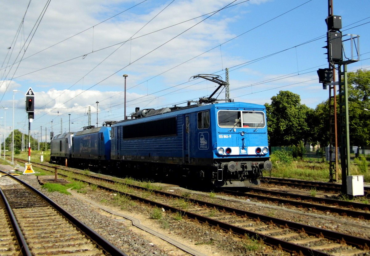 Am 26.07.2015 standen die 76 110 und die 145 030-7 und die 155 045-9 von der Press in Stendal   .