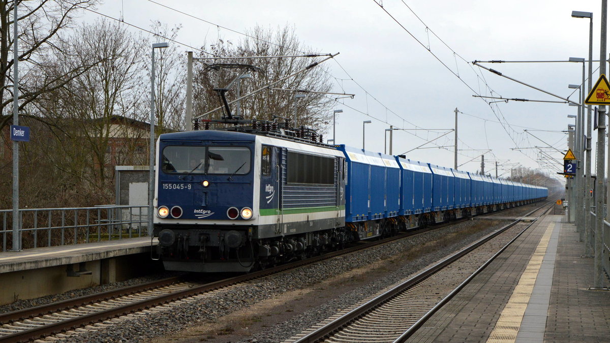 Am 27.02.2021 kam die 155 045-9 von der IntEgro Verkehr GmbH,- PRESS aus der Richtung Magdeburg nach Demker und fuhr weiter in Richtung Stendal .