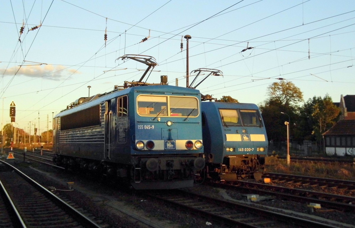 Am 27.09.2015 standen die 155 045-9 und die 145 030-7 von der Press in Stendal .