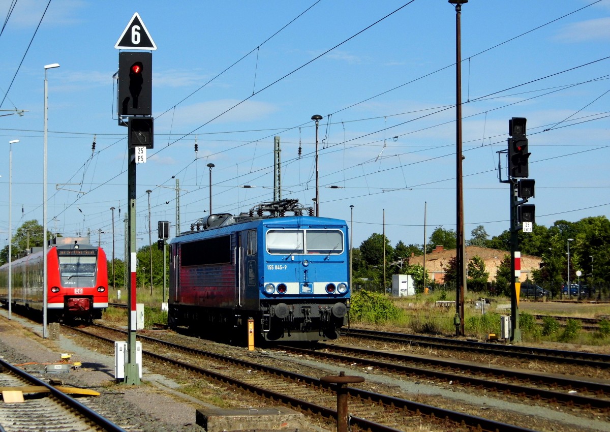 Am 31.05.2015 war die 155 045-9 von der  Press  in Stendal abgestellt .